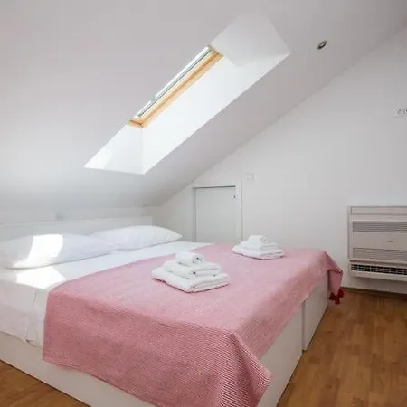 Lägenhet Nina - One-bedroom Ora Ac *