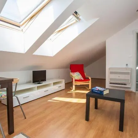 Nina - One-bedroom Ora Ac Apartamento Orasac